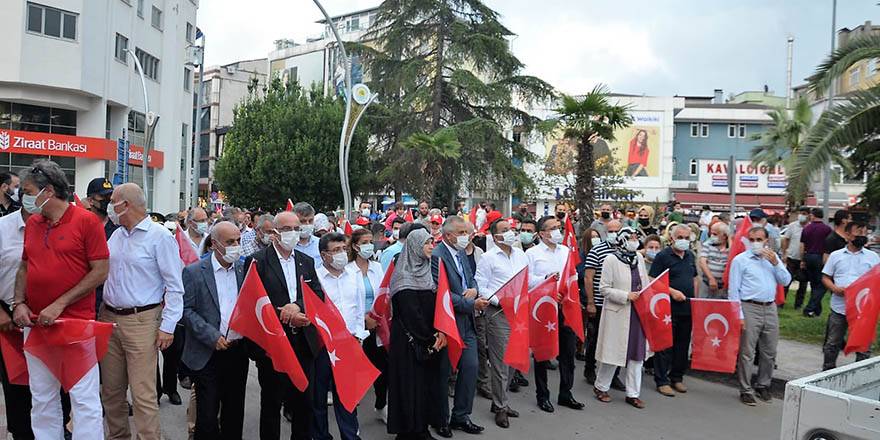 Bafra 15 Temmuz Şehitleri İçin yürürüdü