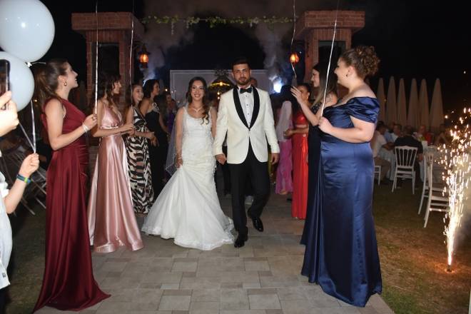 Bafra'da Muhteşem Nikah Töreni: Gülşah Nurcan ve Aydın Bekar Evlend 2