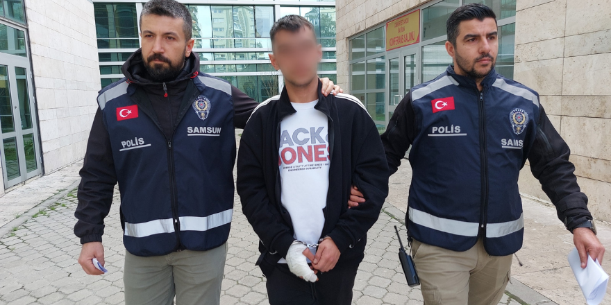 Samsun'da Arkadaşlarını Bıçaklayan Zanlı Tutuklandı