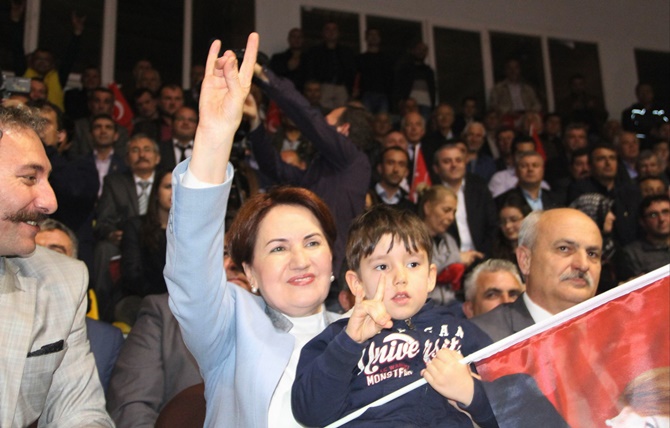 AKŞENER;BU YOL İTİRAZ EDEN ÜLKÜCÜ İRADENİN ÇIKTIĞI BİR YOLDUR