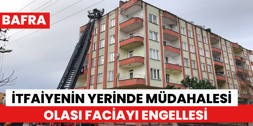 Bafra'da 5 katlı binanın çatısında çıkan  yangın korkuttu