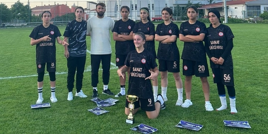 Cizreli Kızlar, Sokak Futbolunda Türkiye İkincisi Oldu