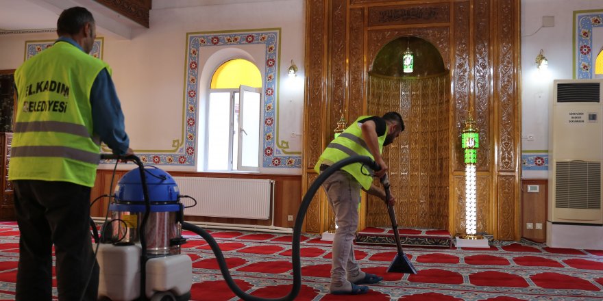 İlkadım’da Cami Temizlik Ekipleri Günde 3 Cami Temizliyor