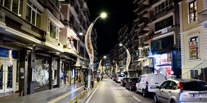 Çiftlik Caddesi’nin aydınlatması tamamlandı