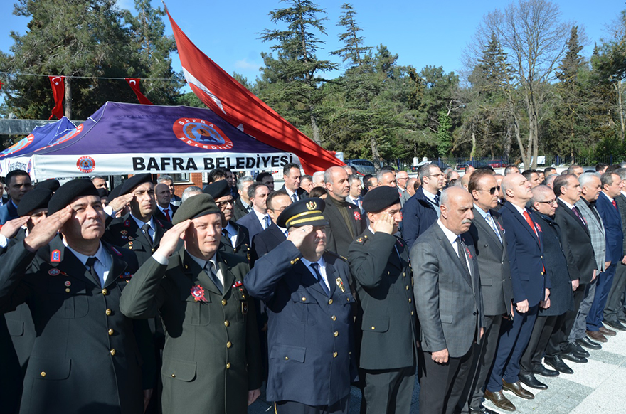 18-mart-canakkale-zaferi-ve-sehitler-gununde-bafrada-sehitler-dualarla-anildi-7.jpg