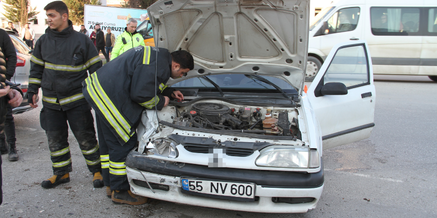 Çarşamba'da iki araç çarpıştı: 3 yaralı