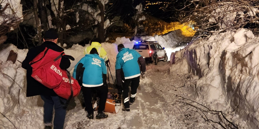 Sağlık Ekipleri Sinop’ta Karlı Yolları Aşarak Hastalara Ulaştı