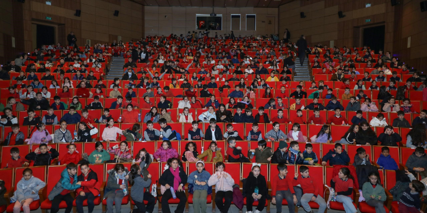 "Karagöz Müze Bekçisi" Tiyatrosu Samsun'da Sahnelendi