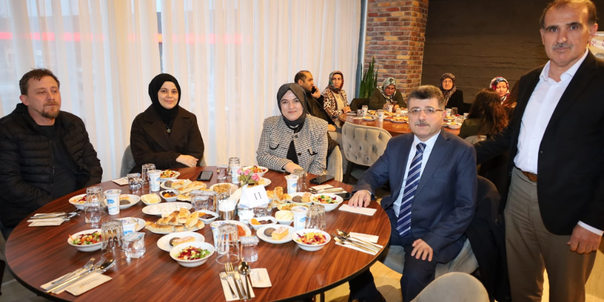 bafra-kaymakamligindan-sehit-aileleri-ve-gazilere-iftar-yemegi-verildi-14.png