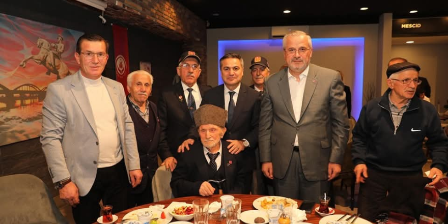 bafra-kaymakamligindan-sehit-aileleri-ve-gazilere-iftar-yemegi-verildi-28.png