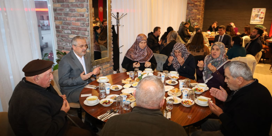 bafra-kaymakamligindan-sehit-aileleri-ve-gazilere-iftar-yemegi-verildi-7.png