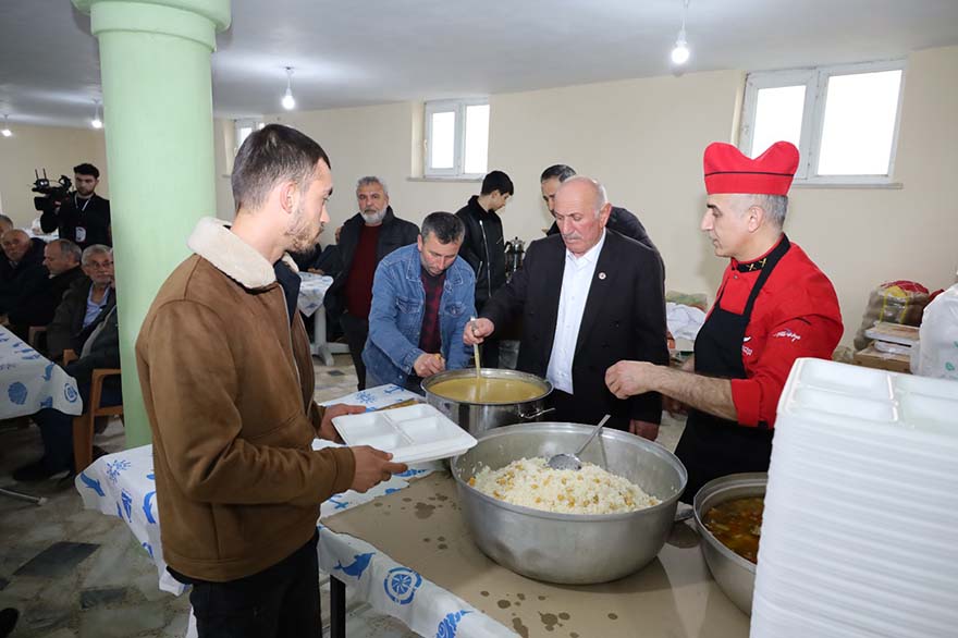 bafrada-koseli-mahallesinde-imece-usulu-iftar-yemegi-1.jpg