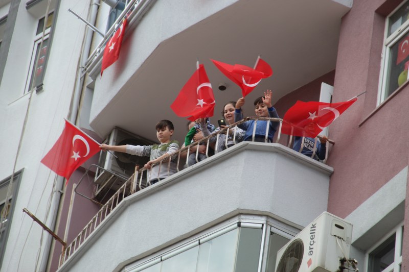 Bafra'nın Balkonlarında 23 Nisan Coşkusu 