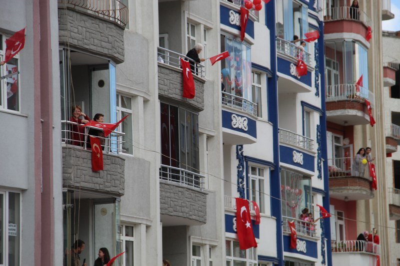 Bafra'nın Balkonlarında 23 Nisan Coşkusu 