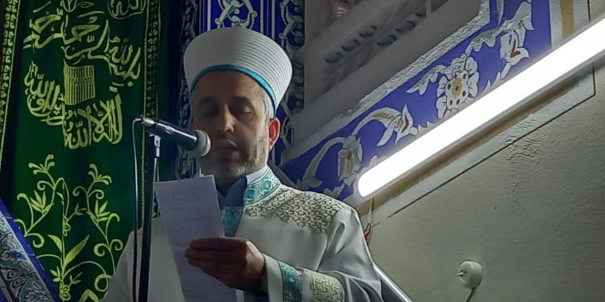 murat-topalyildizcamii-imam-hatibi.jpg