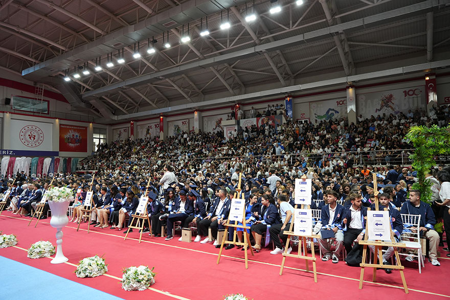 samsun-universitesi-450-mezun-verdi-2.jpg