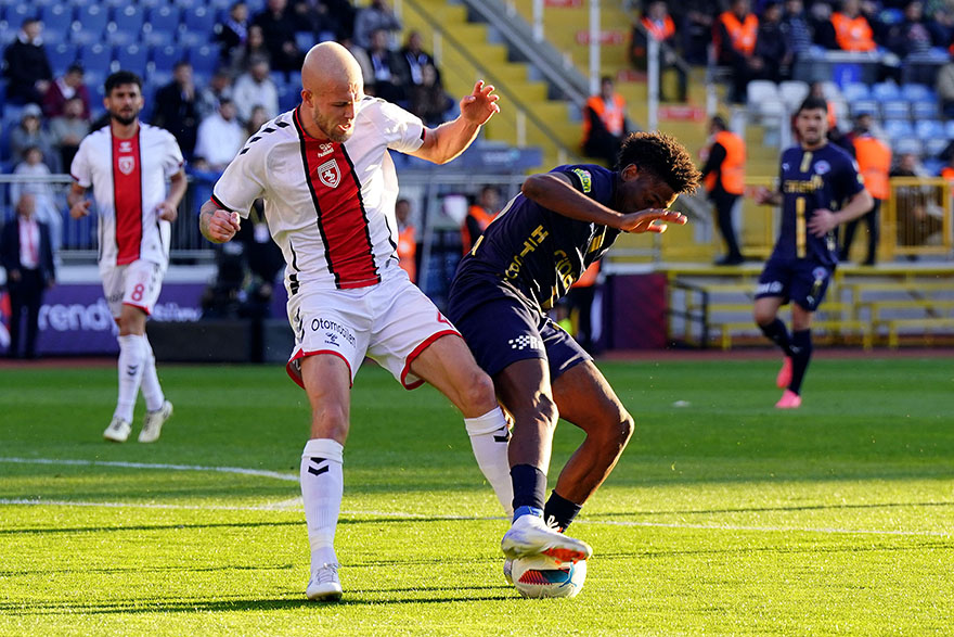 samsunspor-kasimpasa-deplasmaninda-gol-sov-yapti-skor-4-1-1.jpg