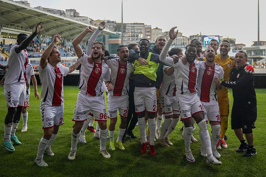 samsunspor-kasimpasa-deplasmaninda-gol-sov-yapti-skor-4-1-12.jpg