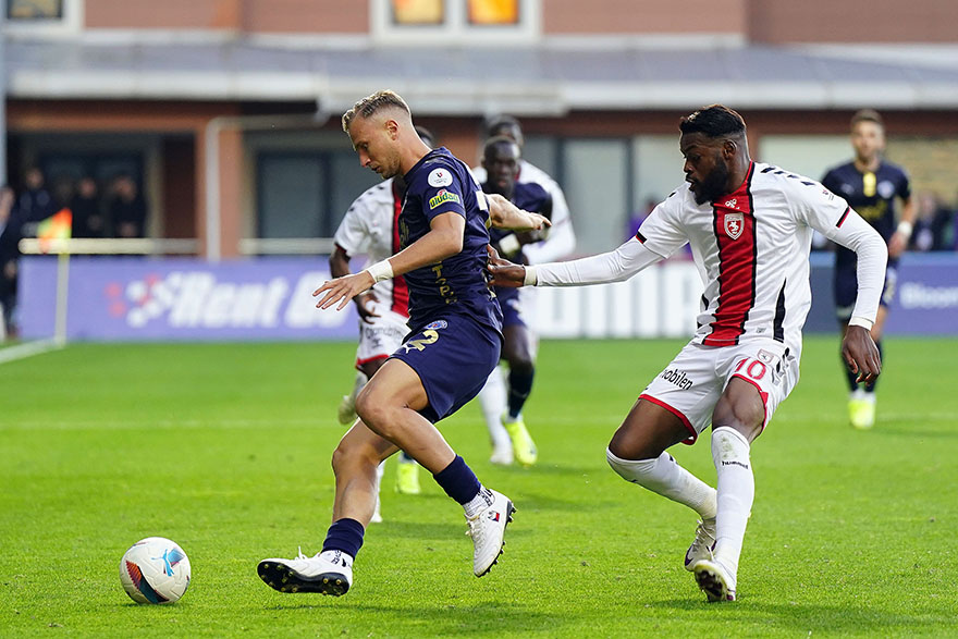 samsunspor-kasimpasa-deplasmaninda-gol-sov-yapti-skor-4-1-8.jpg