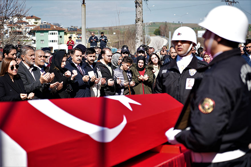 sehit-polis-icin-memleketinde-toren-duzenlendi-2.jpg