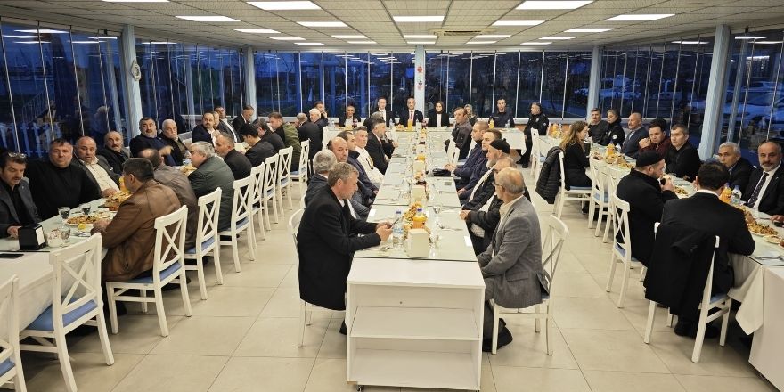 yakakentte-sehit-aileleri-ve-gaziler-onuruna-iftar-programi-duzenlendi-001.jpg